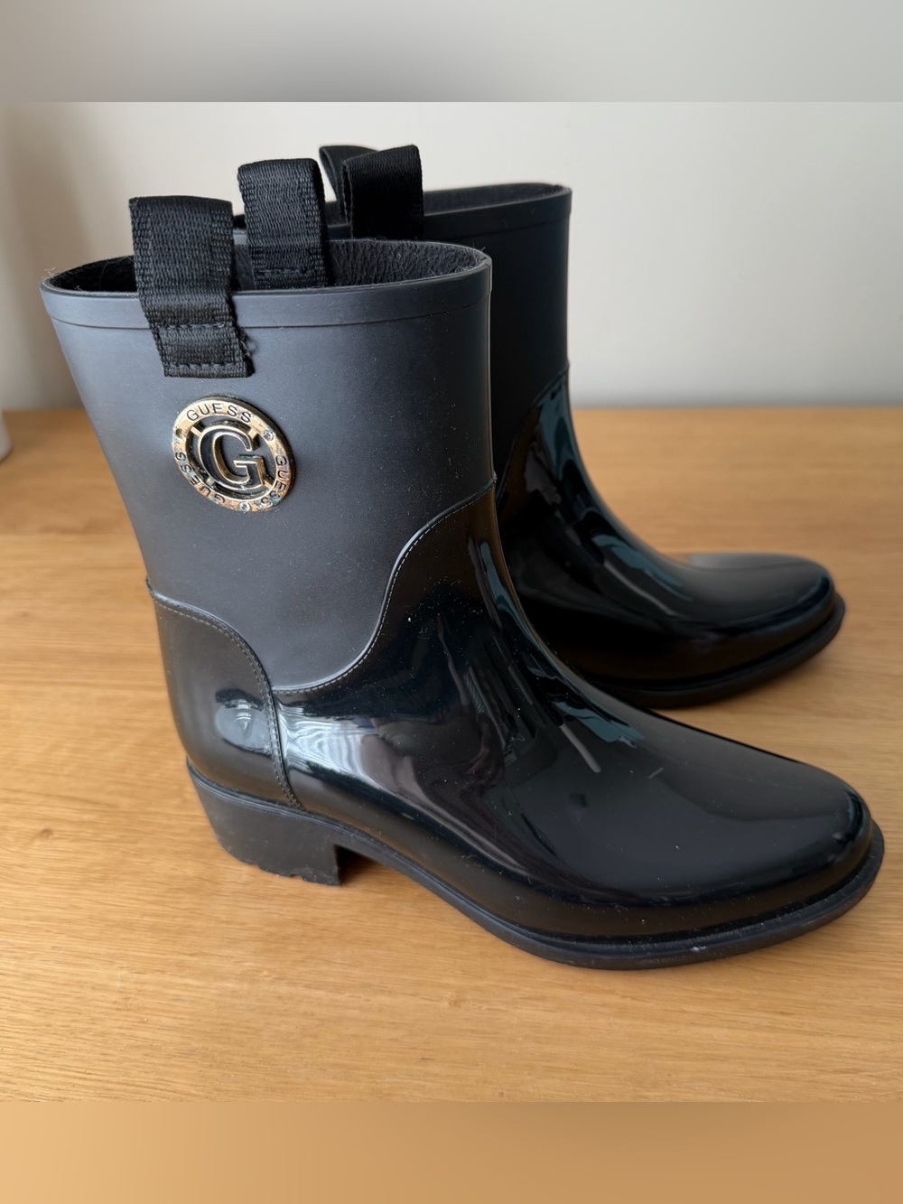 GUESS Black Gloss Mid-Calf Rain Boots with Logo Medallion